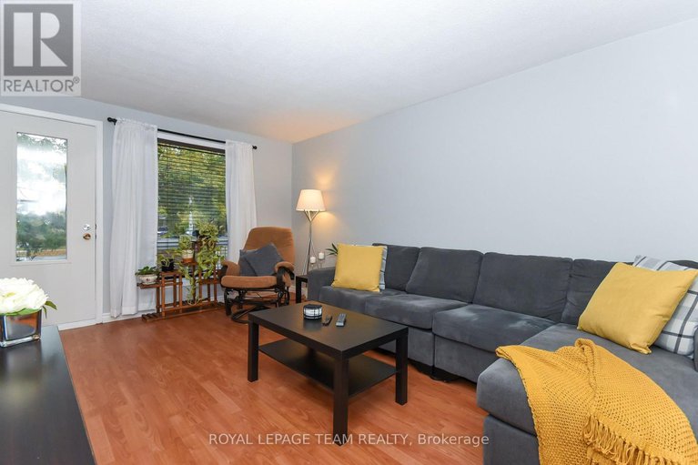 29064089/34-6993-bilberry-drive/convent-glen-north/ottawa/ontario/K1C2C2_3