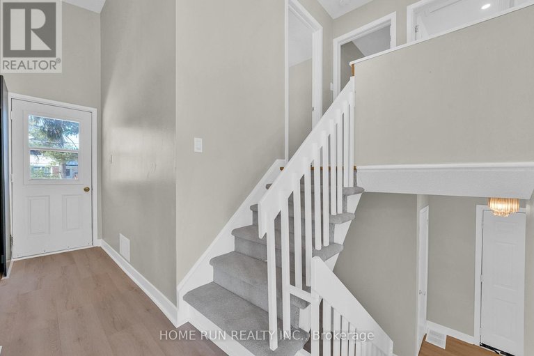 29593960/1259-meadowlands-drive-e/city-viewskylinefisher-heightsparkwood-hills/ottawa/ontario/K2E6K4_24