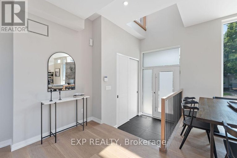 28720772/261-dovercourt-avenue/westborohampton-park/ottawa/ontario/K1Z5P5_5