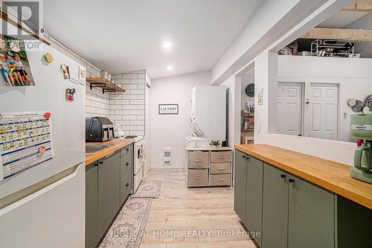 28786512/15-willis-james-lane/mcnabbraeside-twps/mcnabbraeside/ontario/K7S2A5_12