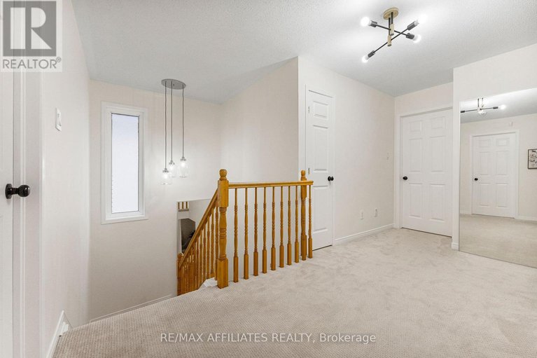 29043621/34-catterick-crescent/morgans-grantsouth-march/ottawa/ontario/K2K3M5_17