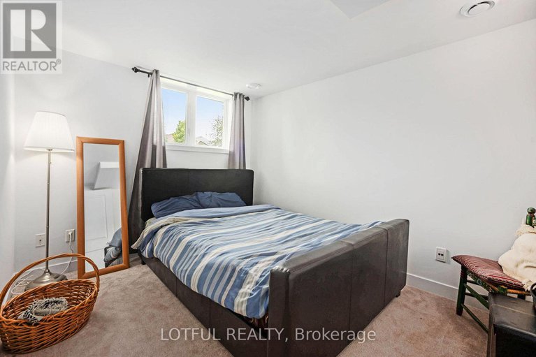 28641676/a-2016-dorima-street/avalon-east/ottawa/ontario/K4A0X5_23