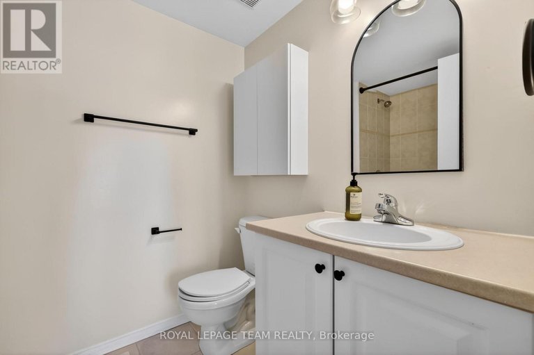 29668383/13-424-hillsboro-private/emerald-meadowstrailwest/ottawa/ontario/K2M3A8_33