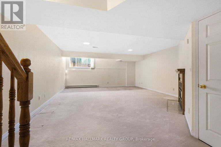 29650530/175-dunbarton-court/cardinal-glen/ottawa/ontario/K1K4L7_21