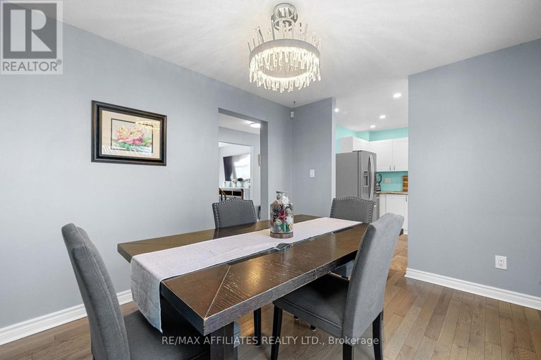 29175531/910-borland-drive/chatelaine-village/ottawa/ontario/K1E1X6_12