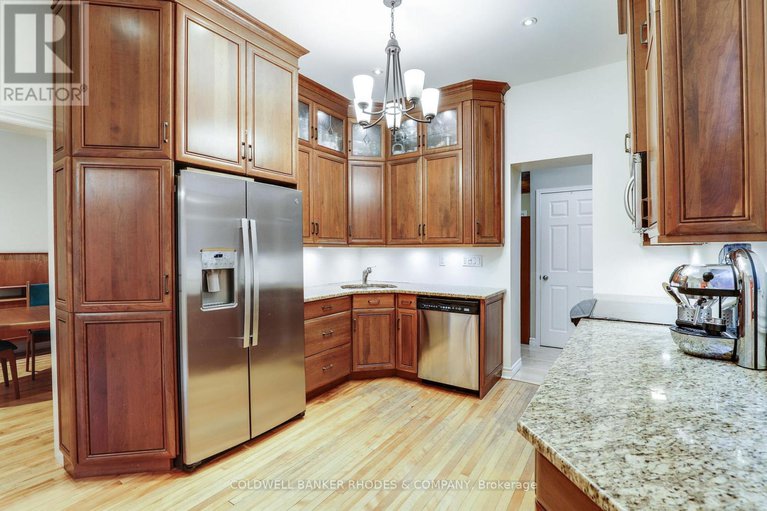 29073528/144-mcleod-street/ottawa-centregolden-triangle/ottawa/ontario/K2P0Z7_15