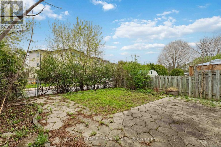 28764655/6351-st-louis-drive/hiawatha-parkconvent-glen/ottawa/ontario/K1C2X9_44