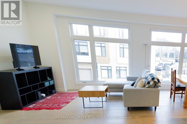 29664697/55-cherry-blossom-private-private-w/redwood-park/ottawa/ontario/K2H0C4_7