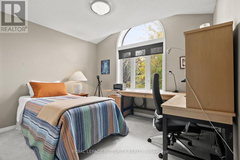 28975993/6-marchbrook-circle/rural-kanata-central/ottawa/ontario/K2W1A1_41
