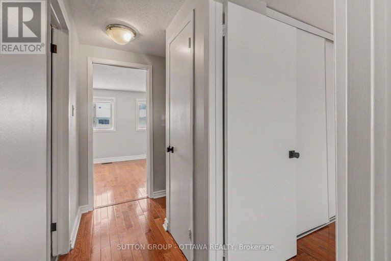 29391910/1634-cheevers-crescent/fallingbrookpineridge/ottawa/ontario/K4A2J5_15