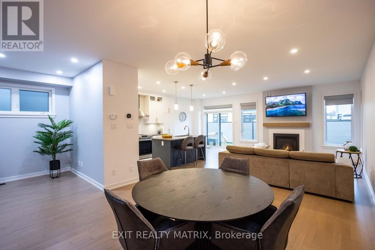 29159209/6487-renaud-road/mer-bleuebradley-estatesanderson-park/ottawa/ontario/K1W0R8_9