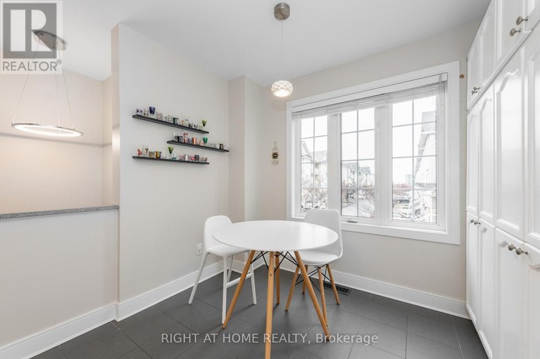 29599852/212-rutgers-private/central-park/ottawa/ontario/K2C4G7_10