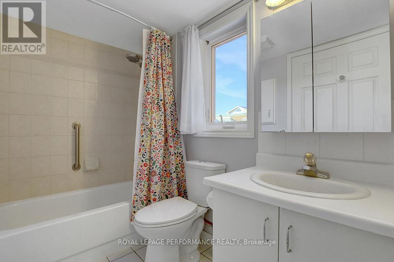 29401592/401d-1-columbus-avenue/overbrook/ottawa/ontario/K1K4L1_28