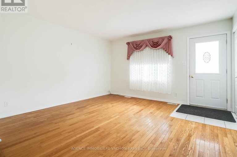 28708215/53-sandfield-avenue-n/alexandria/north-glengarry/ontario/K0C1A0_9
