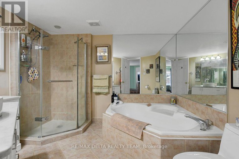 28176941/302a-62-donald-street/overbrook/ottawa/ontario/K1K1N2_30