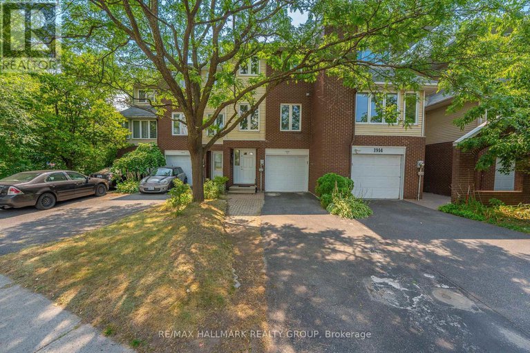 28722479/1916-russell-road/elmvale-acres/ottawa/ontario/K1G1L6_1