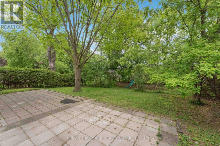 28573949/2103-delmar-drive/playfair-park/ottawa/ontario/K1H5P6_33