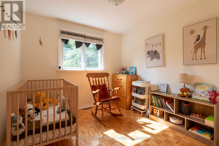 28823440/2429-ogilvie-road/beacon-hill-north/ottawa/ontario/K1J7N3_17