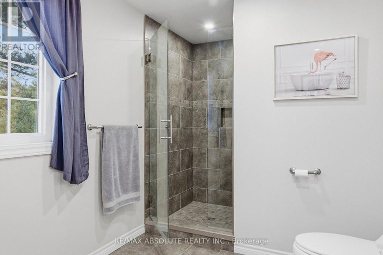29629632/605-rowanwood-avenue/mckellarhighland/ottawa/ontario/K2A3E3_31