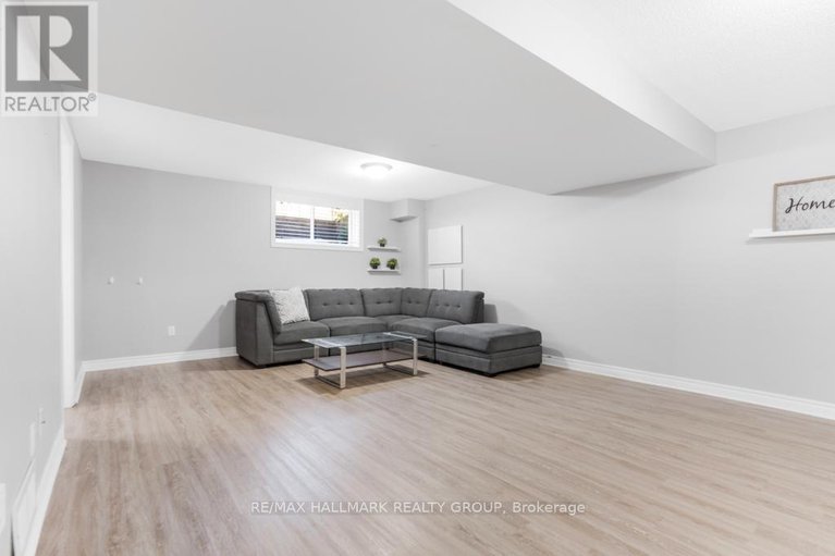 28457626/347-mirabeau-terrace/avalon-east/ottawa/ontario/K4A0R4_35