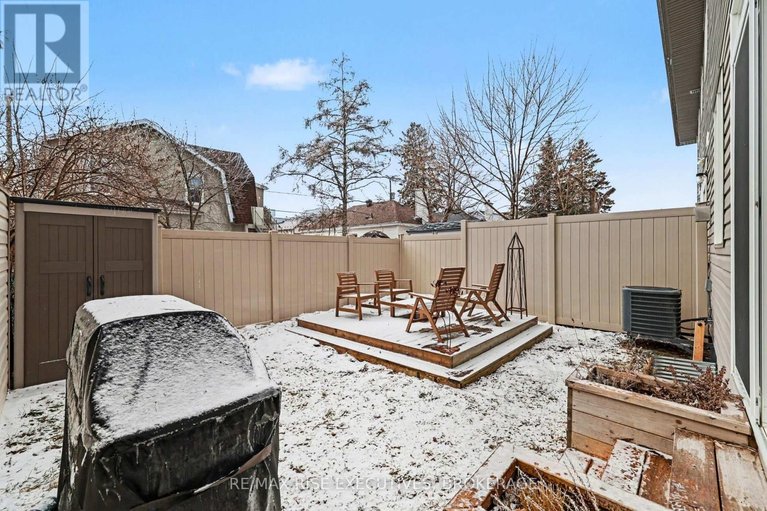 29475656/300c-richelieu-avenue/vanier/ottawa/ontario/K1L6K3_31