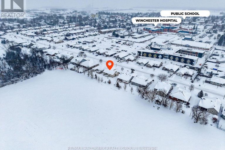 29042436/54-christie-lane/winchester/north-dundas/ontario/K0C2K0_43