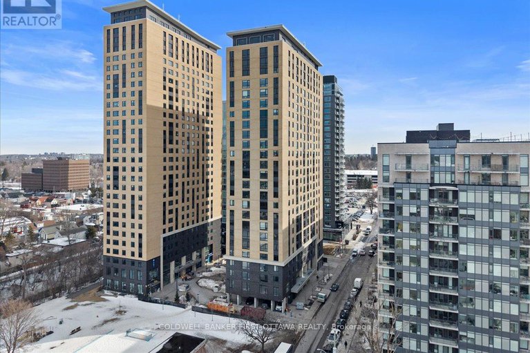29441462/2308-105-champagne-avenue-s/west-centre-town/ottawa/ontario/K1S4P3_1