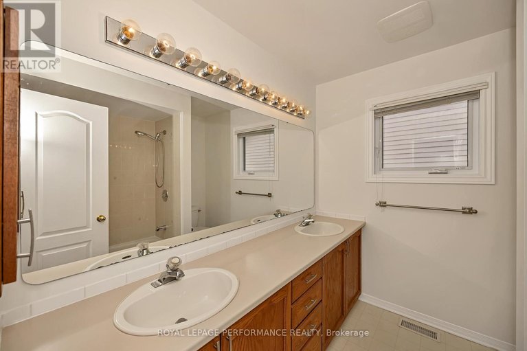 29648632/2023-rolling-brook-drive/orleans-village/ottawa/ontario/K1W1C9_28