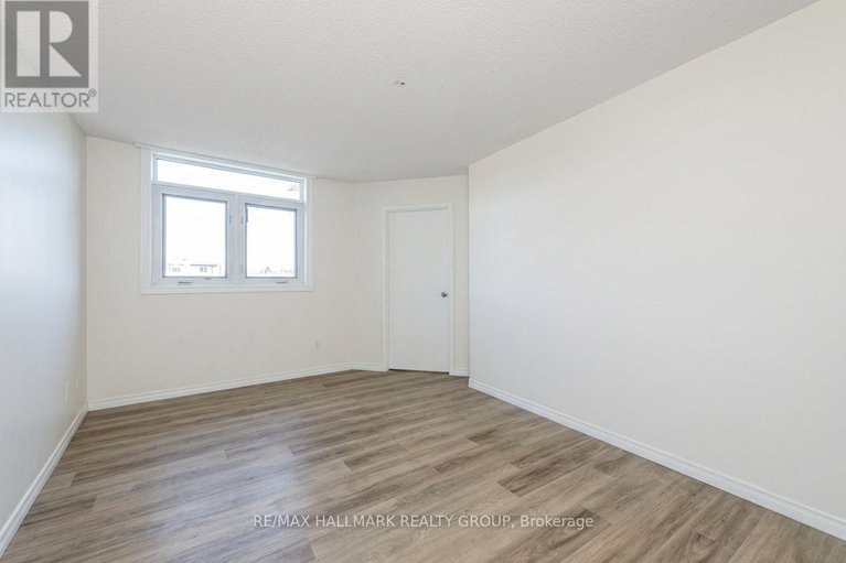 29437615/1009-1025-grenon-avenue/fairfield-heights/ottawa/ontario/K2B8S5_17