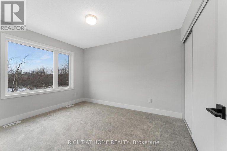 28506201/831-derreen-avenue/stittsville-north/ottawa/ontario/K2S3A7_16