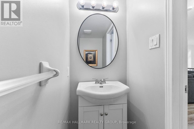 28777061/7-325-elite-private/longfields/ottawa/ontario/K2J0A4_18
