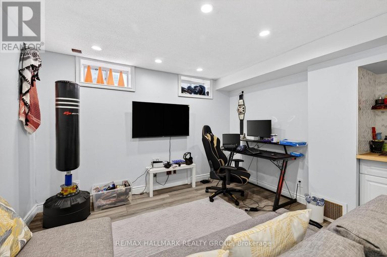 29495852/81-switch-grass-crescent/half-moon-bay/ottawa/ontario/K2J5Z3_21