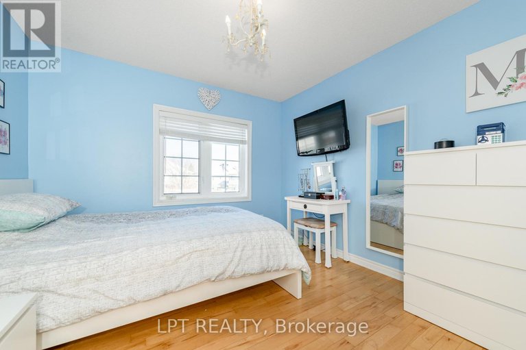 28805293/800-schooner-crescent/riverside-southgloucester-glen/ottawa/ontario/K1V1Y8_26