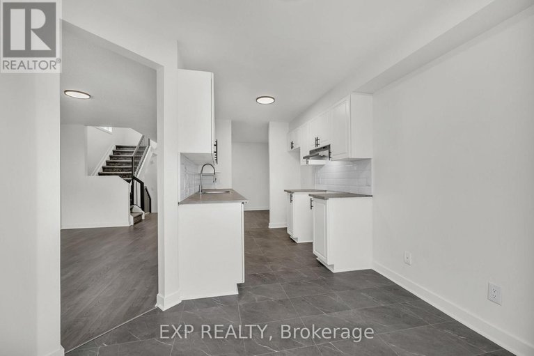 28543966/423-hillsboro-private/emerald-meadowstrailwest/ottawa/ontario/K2M3A7_12