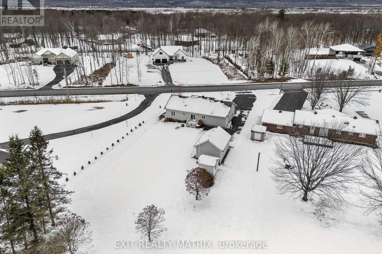 28989592/1582-sandy-hill-road/champlain-twp/champlain/ontario/K6A2R2_9