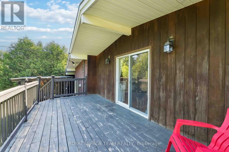 28386723/2353-georgina-drive-n/whitehaven/ottawa/ontario/K2B7M6_21