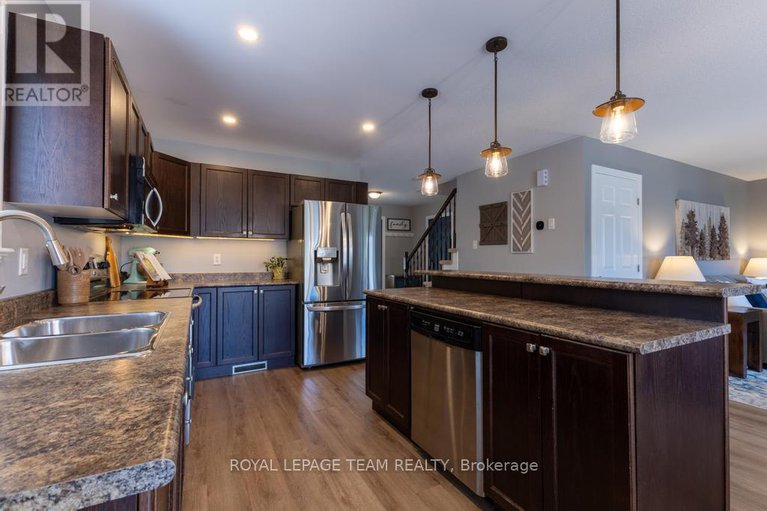28792968/29-carter-crescent/arnprior/arnprior/ontario/K7S0C4_5