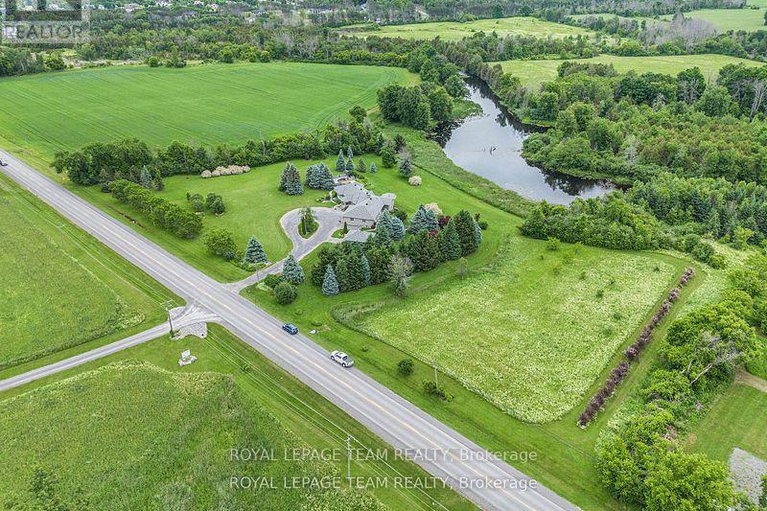 29238669/2124-cty-rd-18-road-s/north-grenville-twp-kemptville-south/north-grenville/ontario/K0G1J0_41