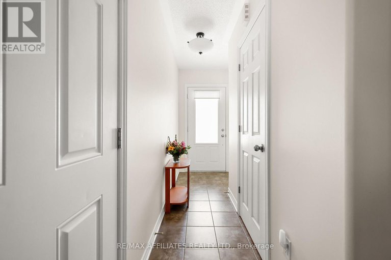 28733724/386-ann-street/almonte/mississippi-mills/ontario/K0A1A0_2