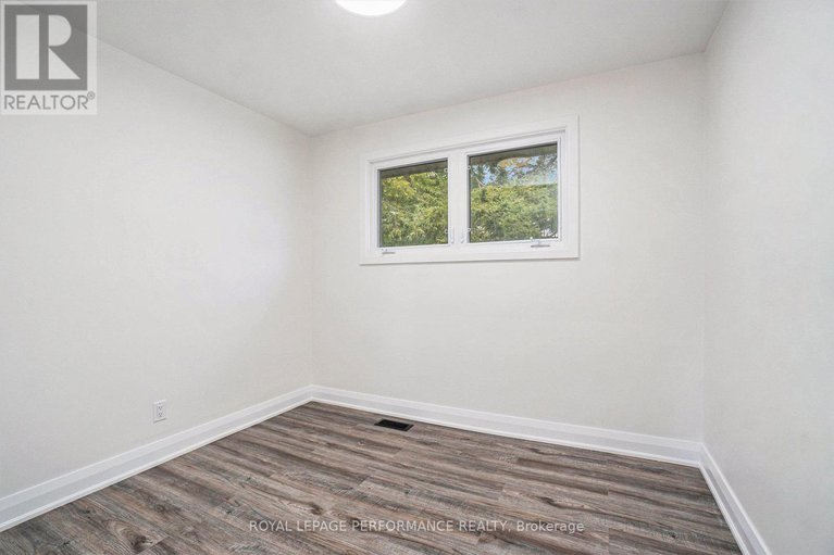 29325454/26-majestic-drive/manordale/ottawa/ontario/K2G1C7_14