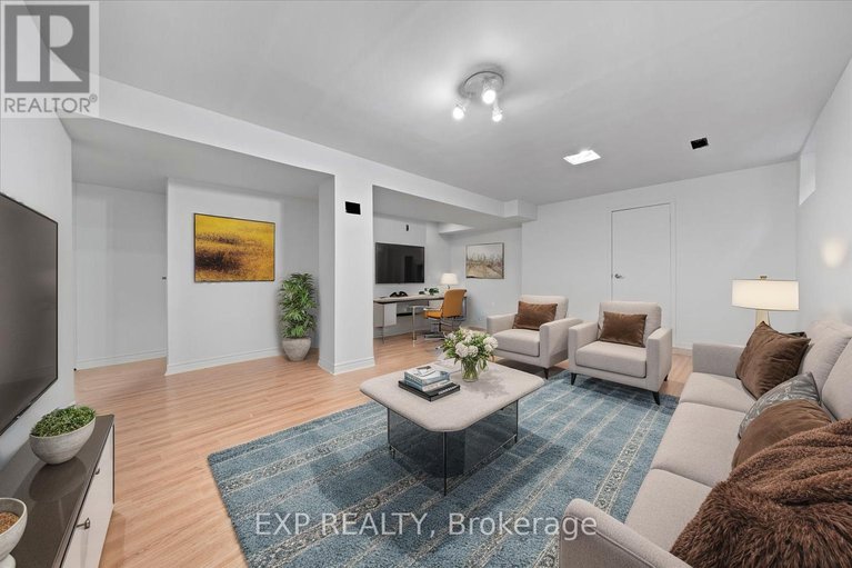 29043972/18-ivylea-street/craig-henrywoodvale/ottawa/ontario/K2G4X5_24