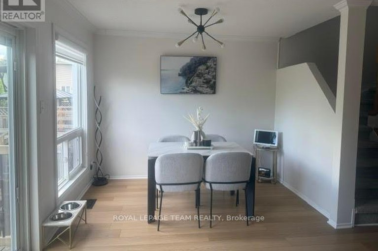 28965378/19-armadale-crescent/cedargrovefraserdale/ottawa/ontario/K2J4A4_15