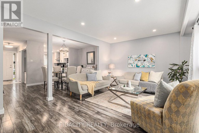 28360689/19-carmichael-court/beaverbrook/ottawa/ontario/K2K1K1_4