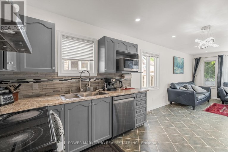 28418815/49-shandon-avenue/longfields/ottawa/ontario/K2J4E3_9