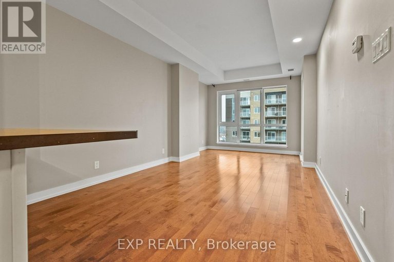 29557757/1006-330-titan-private/borden-farmstewart-farmcarleton-heightsparkwood-hills/ottawa/ontario/K2G1G3_11