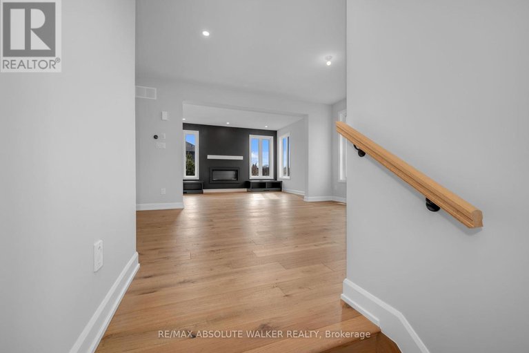 28495376/231-letang-street/town-of-rockland/clarence-rockland/ontario/K4K0K1_2