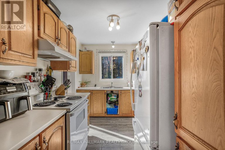 29017569/912-pattee-road-e/champlain-twp/champlain/ontario/K6A2R2_15
