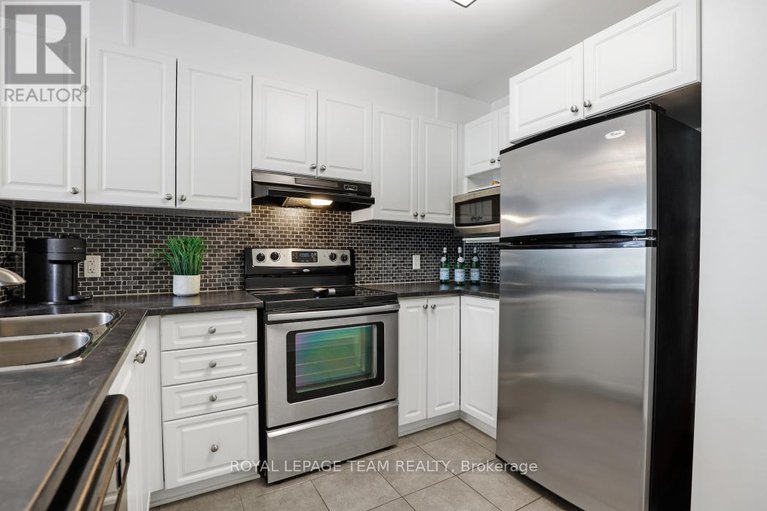 28754800/a-560-chapman-mills-drive/strandherd/ottawa/ontario/K2J3V2_13