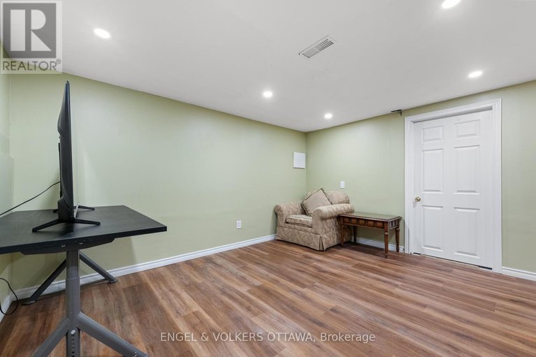 28811441/105-302-kintyre-private/carleton-square/ottawa/ontario/K2C3M6_31