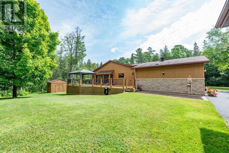 28550046/206-deerwood-drive/fitzroy-ward-south-west/ottawa/ontario/K0A2H0_28